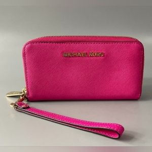 Michael Kors Jet Set Large Wristlet Clutch Wallet